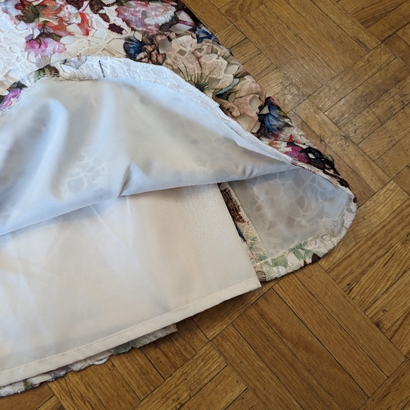 Stunning Sweetheart Dress - Picture 6 of 12